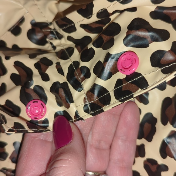 Hooded Raincoat OS 8-10 - Picture 7 of 10